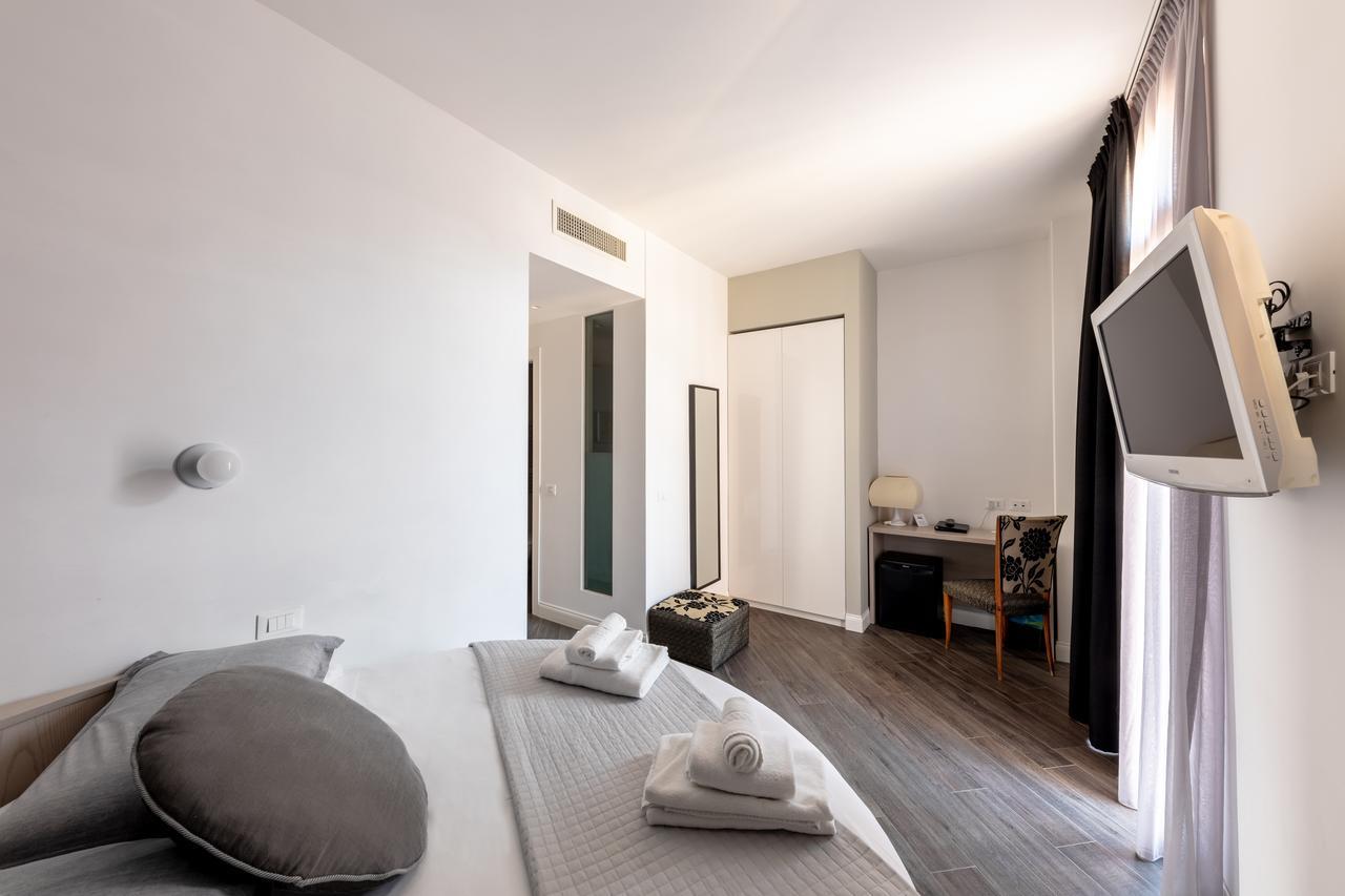 Blue Inn Luxury Suites Rom Exteriör bild