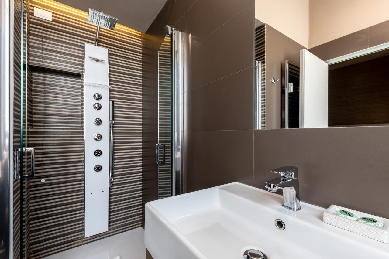 Blue Inn Luxury Suites Rom Exteriör bild
